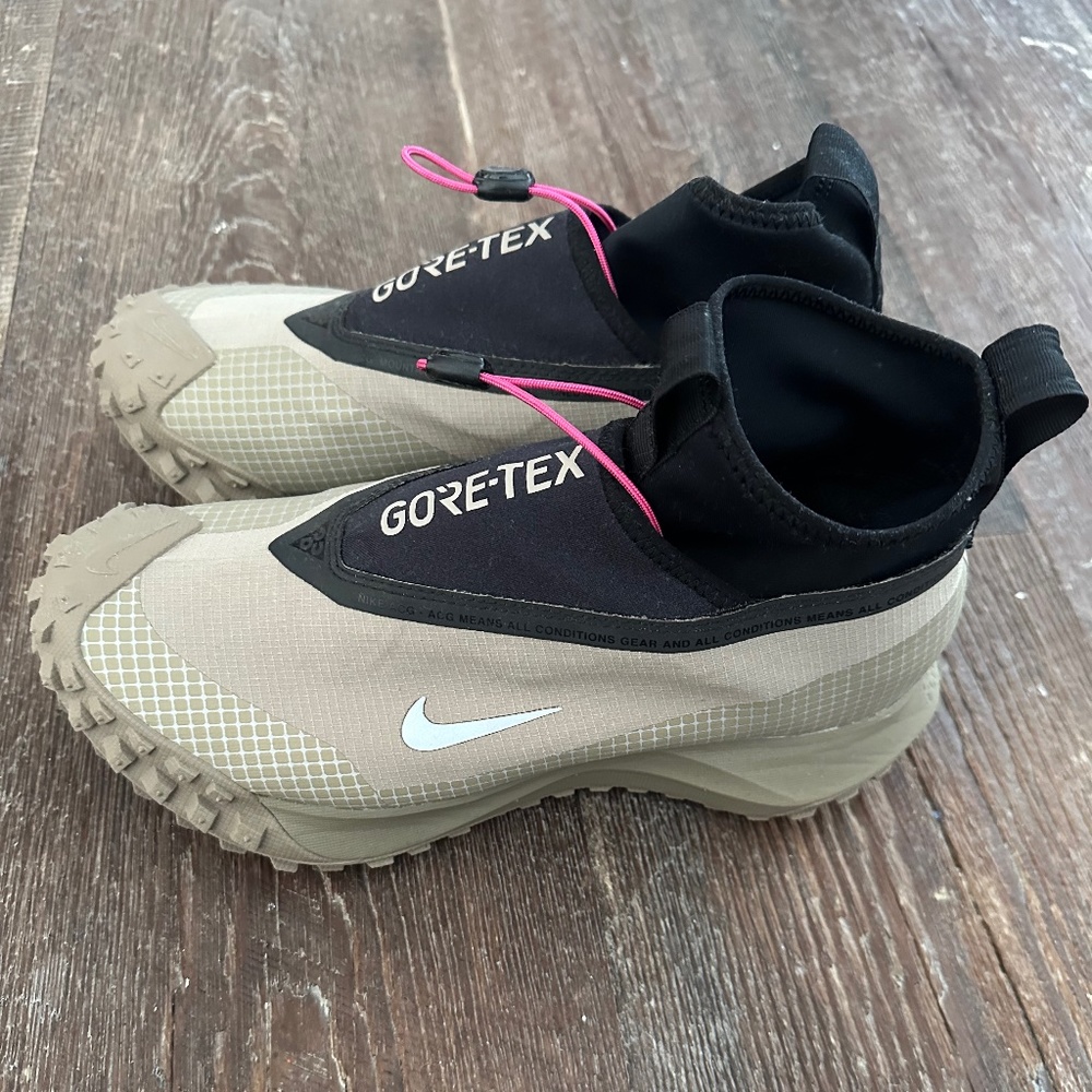 Nike ACG mountain fly boot US 7